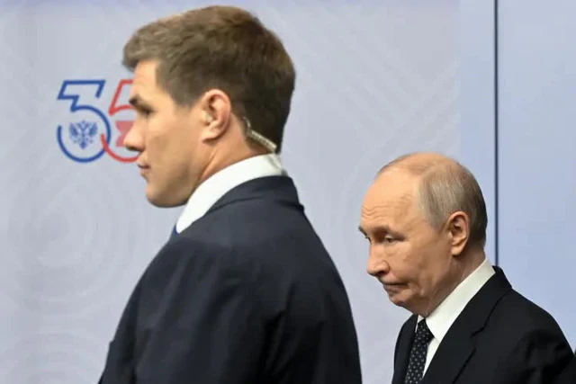 Họ luôn ở sát ông Putin, thậm chí ngủ ngay phòng kế bên: Nhóm tình báo Ukraine tiết lộ 4 danh tính Họ luôn ở sát ông Putin, thậm chí ngủ ngay phòng kế bên: Nhóm tình báo Ukraine tiết lộ 4 danh tính