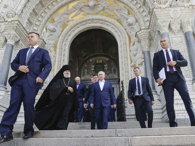 Họ luôn ở sát ông Putin, thậm chí ngủ ngay phòng kế bên: Nhóm tình báo Ukraine tiết lộ 4 danh tính Họ luôn ở sát ông Putin, thậm chí ngủ ngay phòng kế bên: Nhóm tình báo Ukraine tiết lộ 4 danh tính
