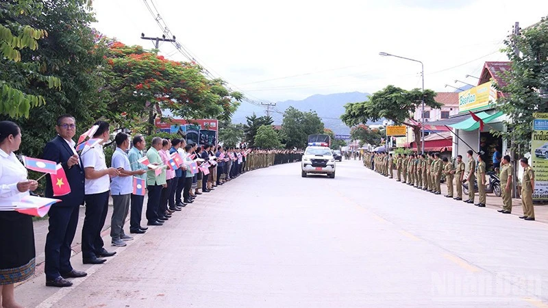 Hồi hương 9 liệt sĩ quân tình nguyện và chuyên gia Việt Nam hy sinh tại bắc Lào Hồi hương 9 liệt sĩ quân tình nguyện và chuyên gia Việt Nam hy sinh tại bắc Lào