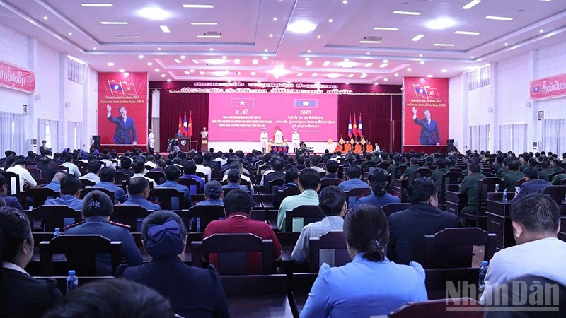 Hồi hương 9 liệt sĩ quân tình nguyện và chuyên gia Việt Nam hy sinh tại bắc Lào Hồi hương 9 liệt sĩ quân tình nguyện và chuyên gia Việt Nam hy sinh tại bắc Lào
