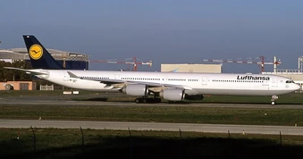 Hôm nay - 19/10, một siêu máy bay sải cánh hơn 63 m, có tới 4 động cơ Rolls-Royce, từng là máy bay chở khách dài nhất thế giới, chính thức dừng hoạt động
