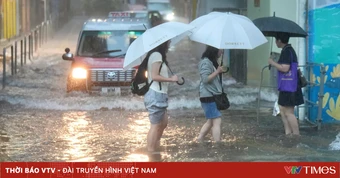 Hong Kong (Trung Quốc) ban hành cảnh báo mưa lớn nghiêm trọng nhất