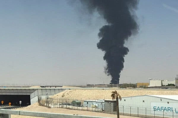 Houthi tấn công thủ đô Riyadh của Ả rập Xê út, xung đột leo thang Houthi tấn công thủ đô Riyadh của Ả rập Xê út, xung đột leo thang