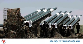 Houthi tấn công Yemen, tập kích nhà máy dầu Saudi Arabia