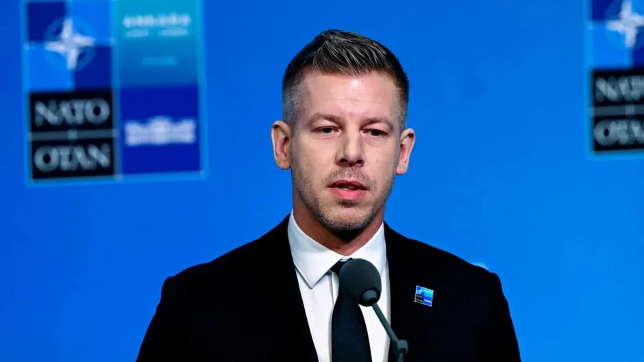 Hungary tuyên bố không cung cấp vũ khí, nhân viên quân sự cho Ukraine Hungary tuyên bố không cung cấp vũ khí, nhân viên quân sự cho Ukraine