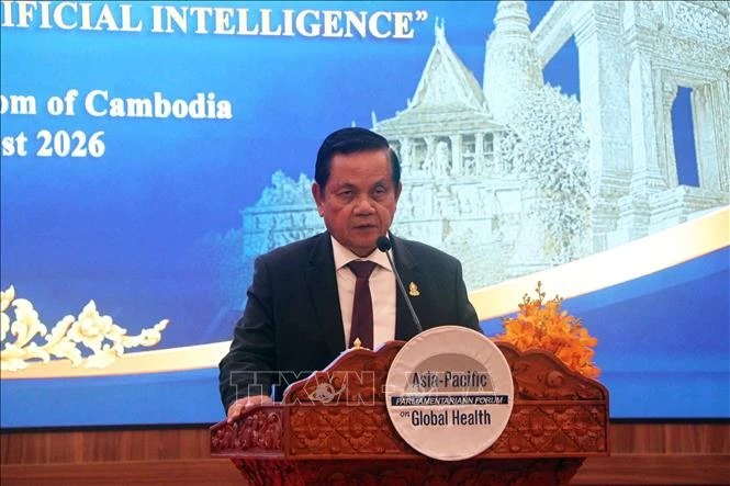 Hướng tới y tế toàn dân trong kỷ nguyên AI và biến đổi khí hậu Hướng tới y tế toàn dân trong kỷ nguyên AI và biến đổi khí hậu