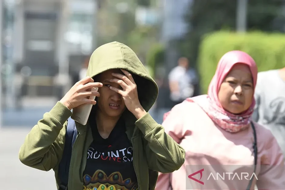 Indonesia đối mặt nguy cơ hạn hán kéo dài do “siêu El Nino” Indonesia đối mặt nguy cơ hạn hán kéo dài do “siêu El Nino”