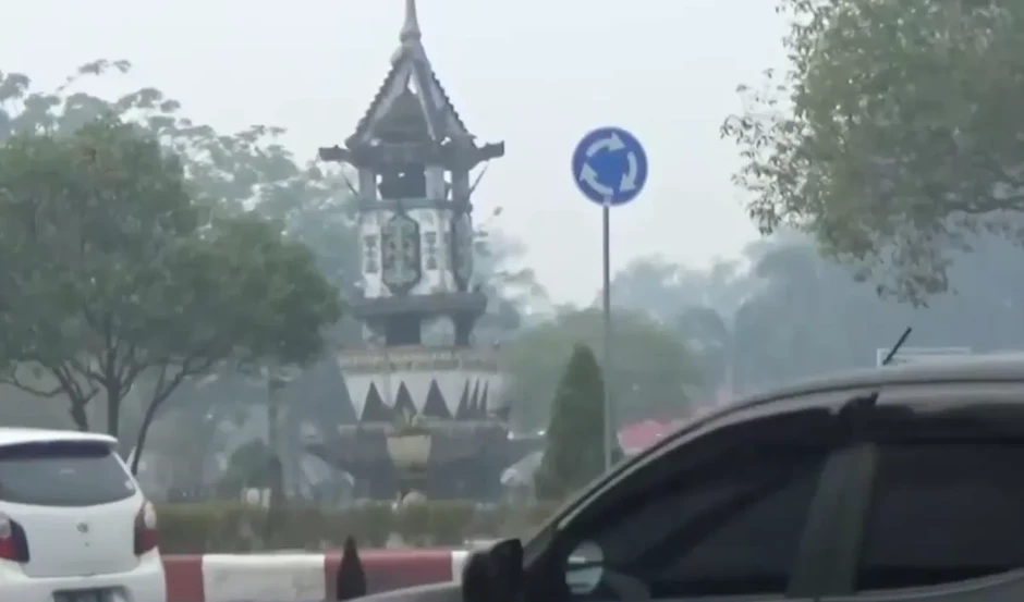 Indonesia đóng cửa trường học do khói cháy rừng Indonesia đóng cửa trường học do khói cháy rừng