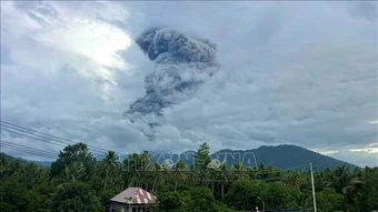 Indonesia xác nhận 2 người nước ngoài thiệt mạng do núi lửa phun trào