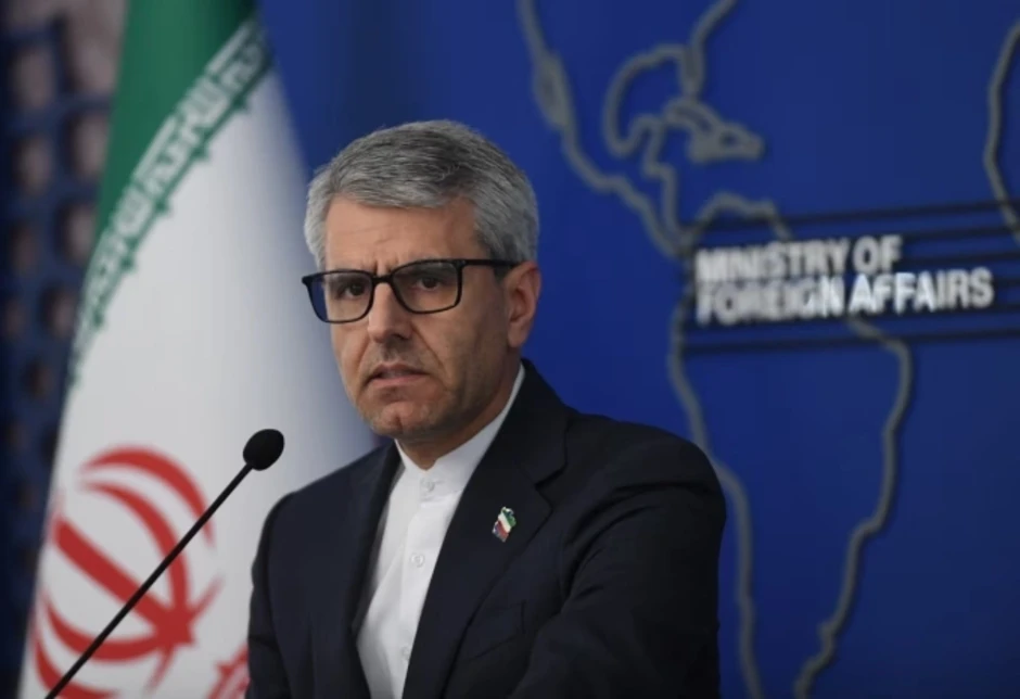 Iran bác tuyên bố của ông Trump về 'chấp thuận hầu hết đề xuất ngừng bắn' Iran bác tuyên bố của ông Trump về 'chấp thuận hầu hết đề xuất ngừng bắn'