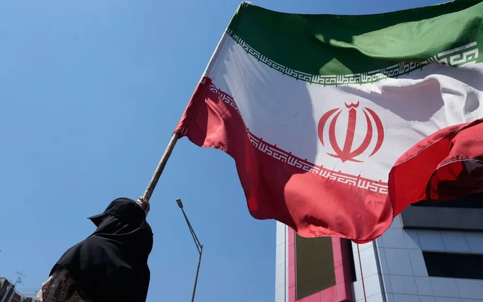 Iran bãi bỏ các biện pháp hạn chế hàng không và không phận Iran bãi bỏ các biện pháp hạn chế hàng không và không phận