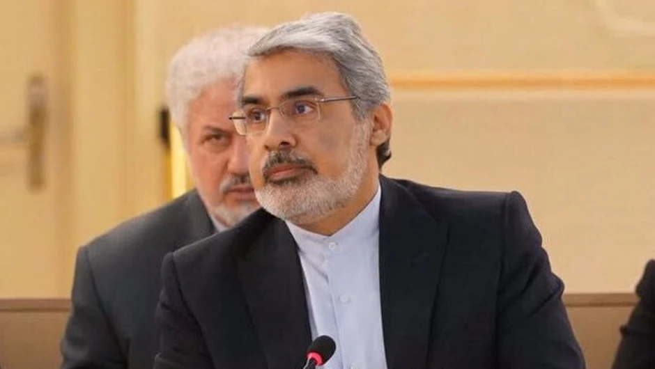 Iran 'bật đèn xanh' cho phép các tàu viện trợ đi qua eo biển Hormuz Iran 'bật đèn xanh' cho phép các tàu viện trợ đi qua eo biển Hormuz