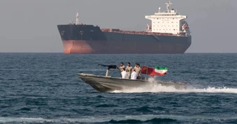 Iran cảnh báo đóng eo biển Hormuz trở lại