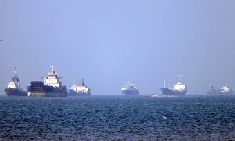Iran cho 'hàng chục tàu Trung Quốc' đi qua eo biển Hormuz