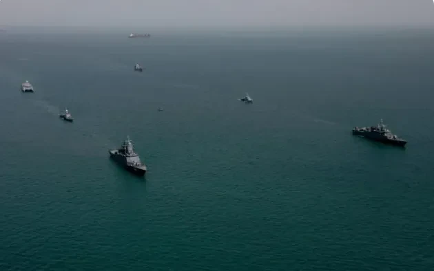 Iran cho phép một số tàu chở ngũ cốc đi qua eo biển Hormuz Iran cho phép một số tàu chở ngũ cốc đi qua eo biển Hormuz