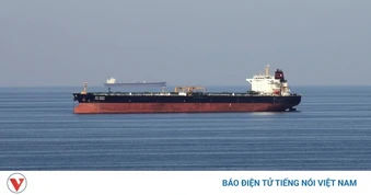 Iran cho phép tàu chở “hàng thiết yếu” qua Eo biển Hormuz