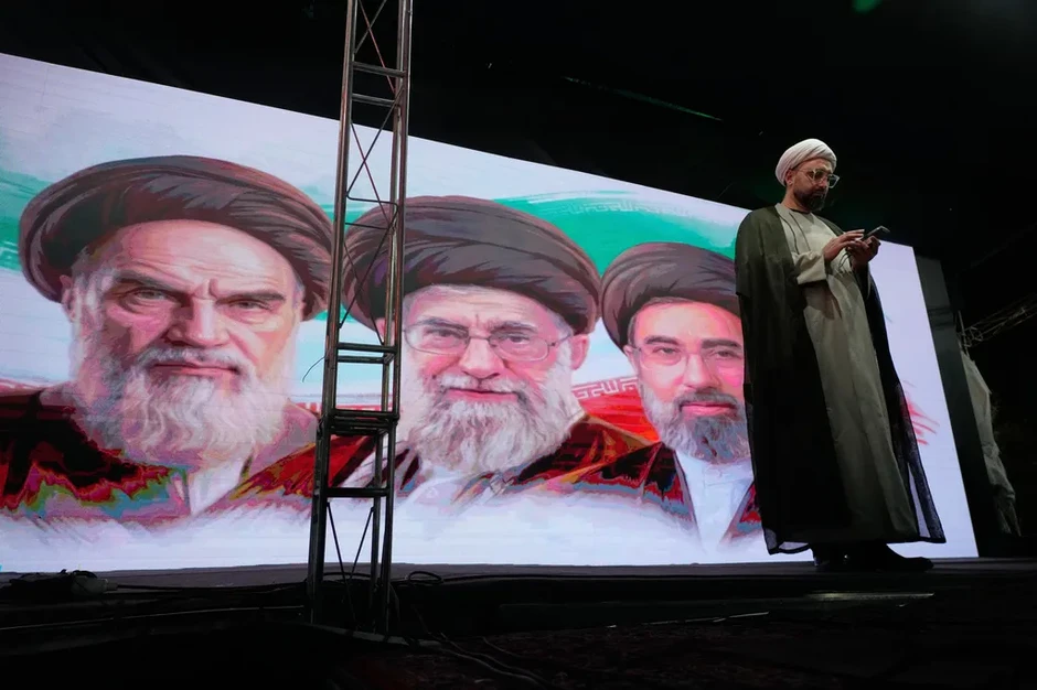 Iran công bố thời gian tổ chức lễ tang cố Lãnh tụ Tối cao Ali Khamenei Iran công bố thời gian tổ chức lễ tang cố Lãnh tụ Tối cao Ali Khamenei