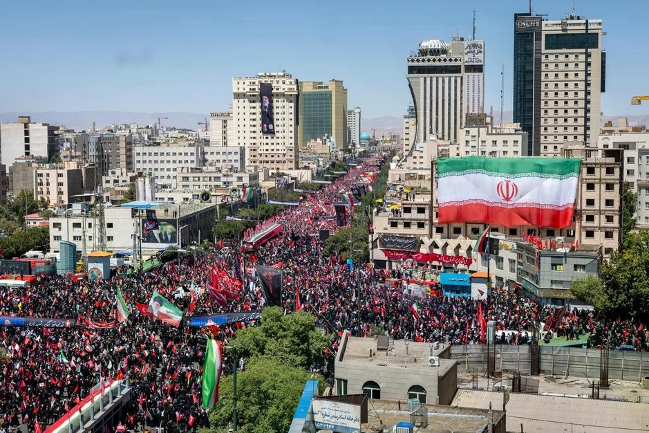 Iran cử hành lễ an táng cố Lãnh tụ Tối cao Ali Khamenei Iran cử hành lễ an táng cố Lãnh tụ Tối cao Ali Khamenei