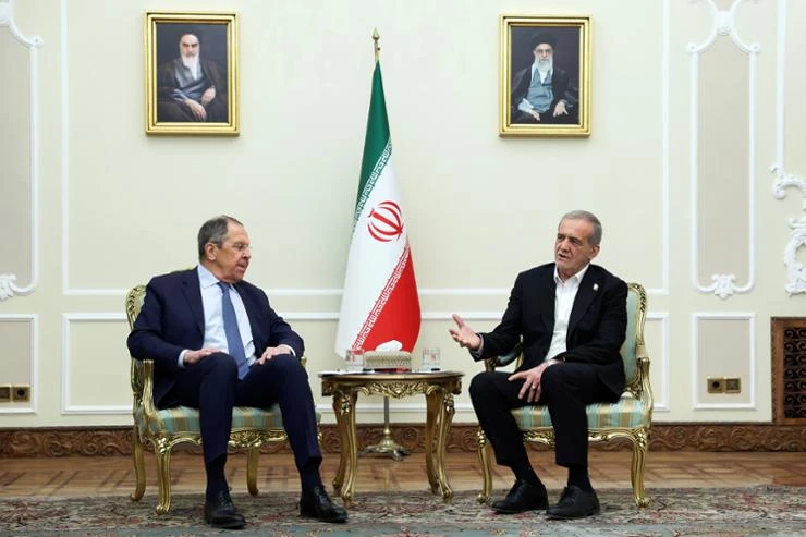 Iran đảm bảo cho một nước uỷ viên thường trực HĐBA được tự do đi lại qua eo biển Hormuz Iran đảm bảo cho một nước uỷ viên thường trực HĐBA được tự do đi lại qua eo biển Hormuz