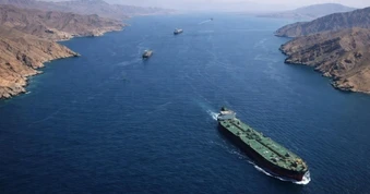 Iran để mắt đến “nguồn năng lượng mới” dưới đáy biển Hormuz
