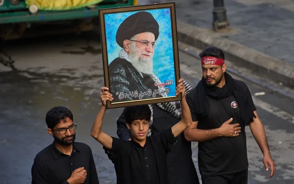 Iran gấp rút chuẩn bị tang lễ của cố Lãnh tụ tối cao Khamenei Iran gấp rút chuẩn bị tang lễ của cố Lãnh tụ tối cao Khamenei