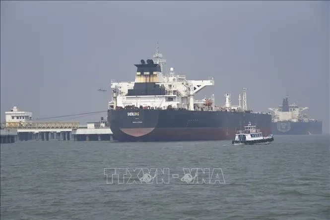 Iran hé lộ danh sách quốc gia được ưu tiên qua eo biển Hormuz Iran hé lộ danh sách quốc gia được ưu tiên qua eo biển Hormuz