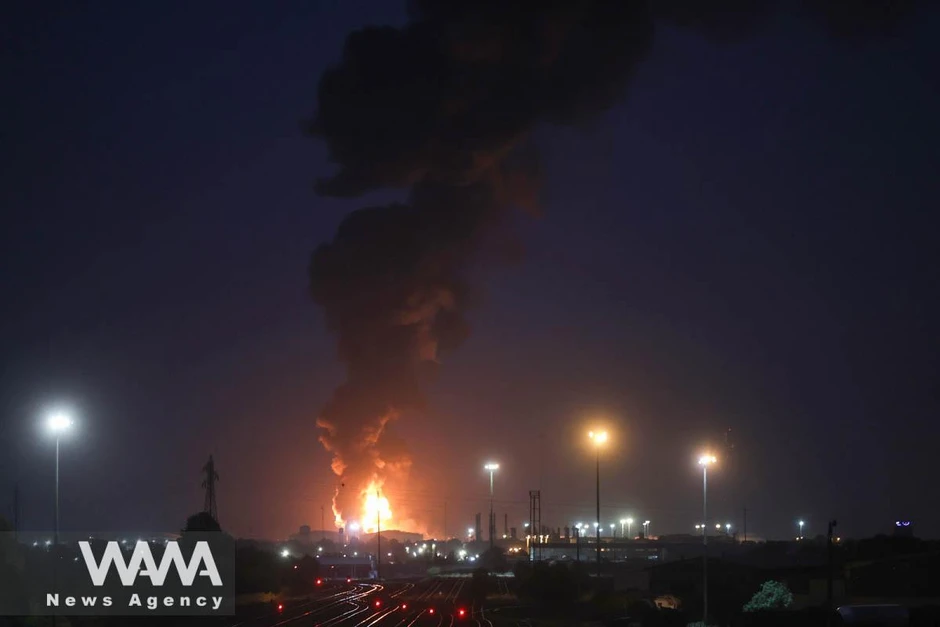 Iran kêu gọi người dân hạn chế dùng điều hòa sau đợt tấn công của Mỹ Iran kêu gọi người dân hạn chế dùng điều hòa sau đợt tấn công của Mỹ