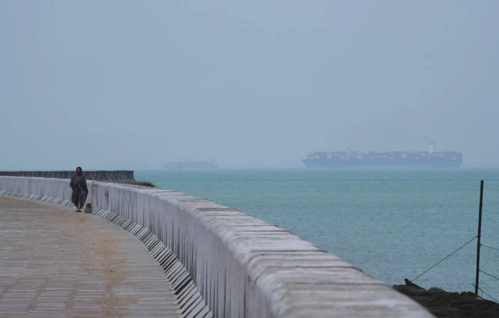 Iran kêu gọi tàu thuyền đi qua eo biển Hormuz bằng hành lang do Tehran cung cấp Iran kêu gọi tàu thuyền đi qua eo biển Hormuz bằng hành lang do Tehran cung cấp