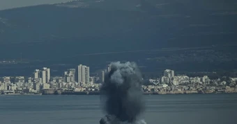 Iran liên tiếp tung đòn đáp trả, áp lực từ Mỹ và Israel tiếp tục gia tăng