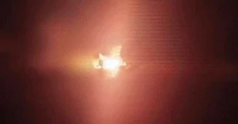 Iran mở đợt “tấn công dữ dội nhất”, cảnh báo đáp trả mạnh Mỹ - Israel