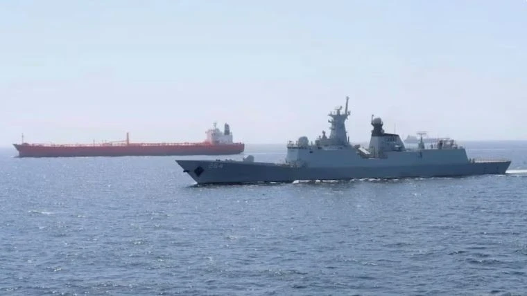 Iran mở lối eo biển Hormuz cho tàu Pakistan, phát tín hiệu hạ nhiệt căng thẳng