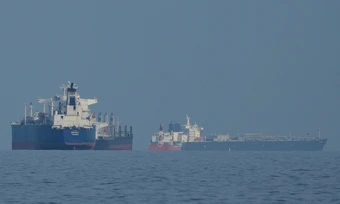 Iran nêu cách để tàu bè đi qua eo biển Hormuz