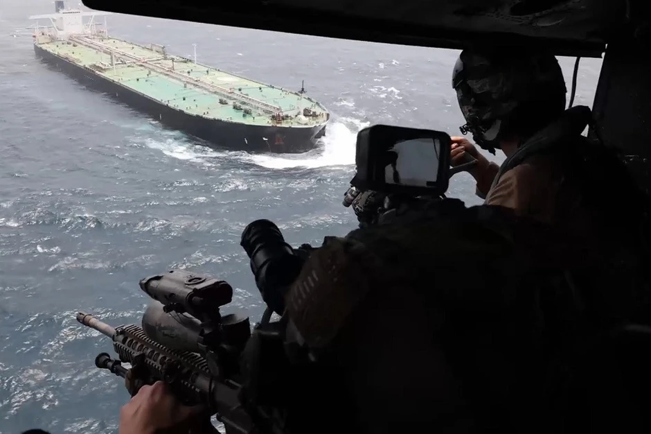 Iran nêu cơ chế thu phí với tàu phương Tây ở eo biển Hormuz Iran nêu cơ chế thu phí với tàu phương Tây ở eo biển Hormuz