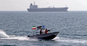 Iran nêu điều kiện để các tàu đi qua eo biển Hormuz