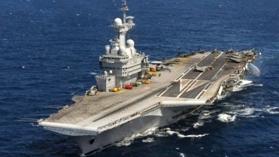 Iran nói “không vũ khí hạt nhân”, tàu sân bay Pháp tiến vào Hormuz Iran nói “không vũ khí hạt nhân”, tàu sân bay Pháp tiến vào Hormuz