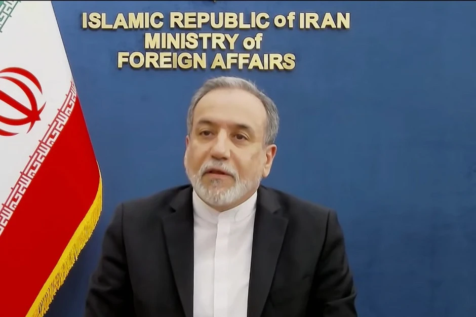 Iran nói Mỹ và Israel ‘vi phạm luật quốc tế’, khẳng định không đàm phán Iran nói Mỹ và Israel ‘vi phạm luật quốc tế’, khẳng định không đàm phán