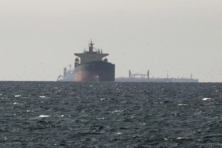 Iran nói quyết thực thi quyền kiểm soát eo biển Hormuz, dọa đáp trả nếu tàu không tuân thủ