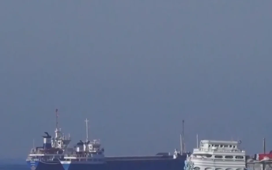 Iran, Oman đạt thỏa thuận về tuyến hàng hải qua eo biển Hormuz Iran, Oman đạt thỏa thuận về tuyến hàng hải qua eo biển Hormuz