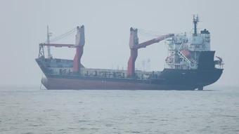 Iran - Oman tiến gần đến thỏa thuận về kiểm soát Hormuz