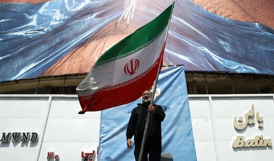 Iran phản hồi đề xuất của Mỹ, UAV tấn công Kuwait và UAE