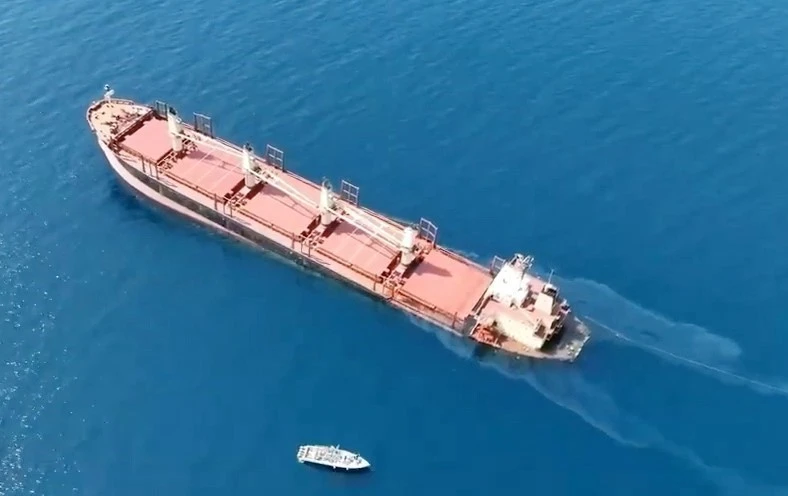 Iran phát tín hiệu có thể đóng tuyến xuất khẩu dầu khí cuối cùng của Vùng Vịnh cùng với Eo biển Hormuz Iran phát tín hiệu có thể đóng tuyến xuất khẩu dầu khí cuối cùng của Vùng Vịnh cùng với Eo biển Hormuz