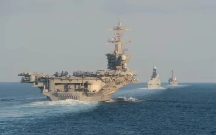 Iran phóng tên lửa hành trình vào tàu sân bay Mỹ USS Abraham Lincoln