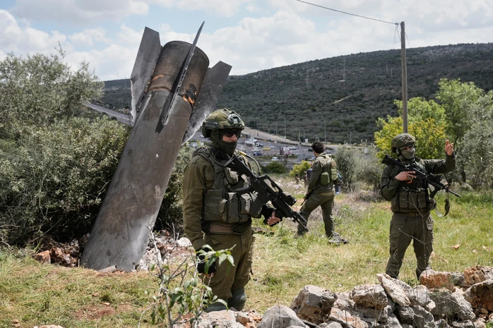 Iran "chỉ còn khoảng 1.000 tên lửa" nhưng liên tục xuyên thủng phòng không Israel Iran "chỉ còn khoảng 1.000 tên lửa" nhưng liên tục xuyên thủng phòng không Israel