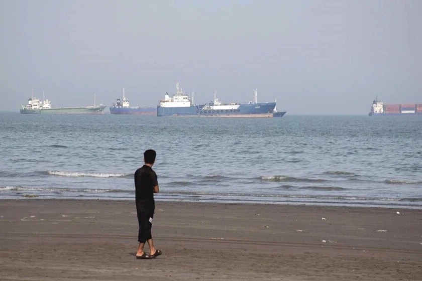 Iran ra cảnh báo mới về eo biển Hormuz Iran ra cảnh báo mới về eo biển Hormuz