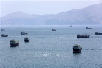 Iran ra điều kiện mở lại eo biển Hormuz