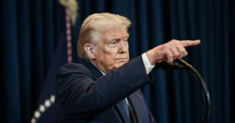 Iran ra đòn thứ 82; Israel tuyên bố hạ sát chỉ huy hải quân Tehran; Ông Trump cảnh báo hậu quả nếu Iran ‘quá muộn’