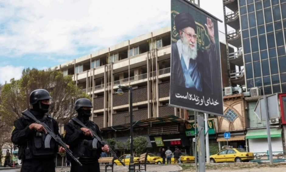 Iran ra lệnh bắn người hôi của trong chiến sự Iran ra lệnh bắn người hôi của trong chiến sự
