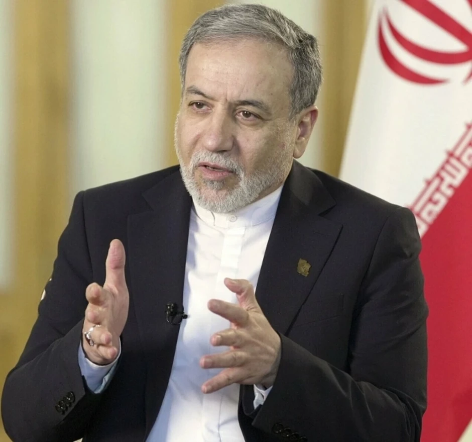 Iran sẵn sàng cho tàu Nhật đi qua eo biển Hormuz