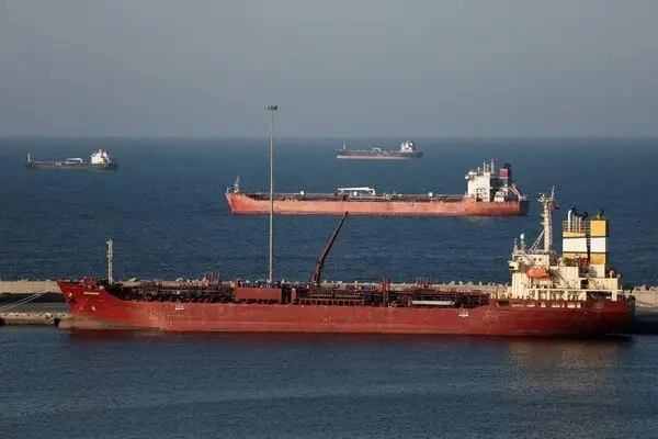 Iran sẵn sàng ký thỏa thuận mở eo biển Hormuz cho các nước Iran sẵn sàng ký thỏa thuận mở eo biển Hormuz cho các nước