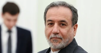 Iran sẵn sàng mở lại eo biển Hormuz nếu Mỹ dỡ phong tỏa
